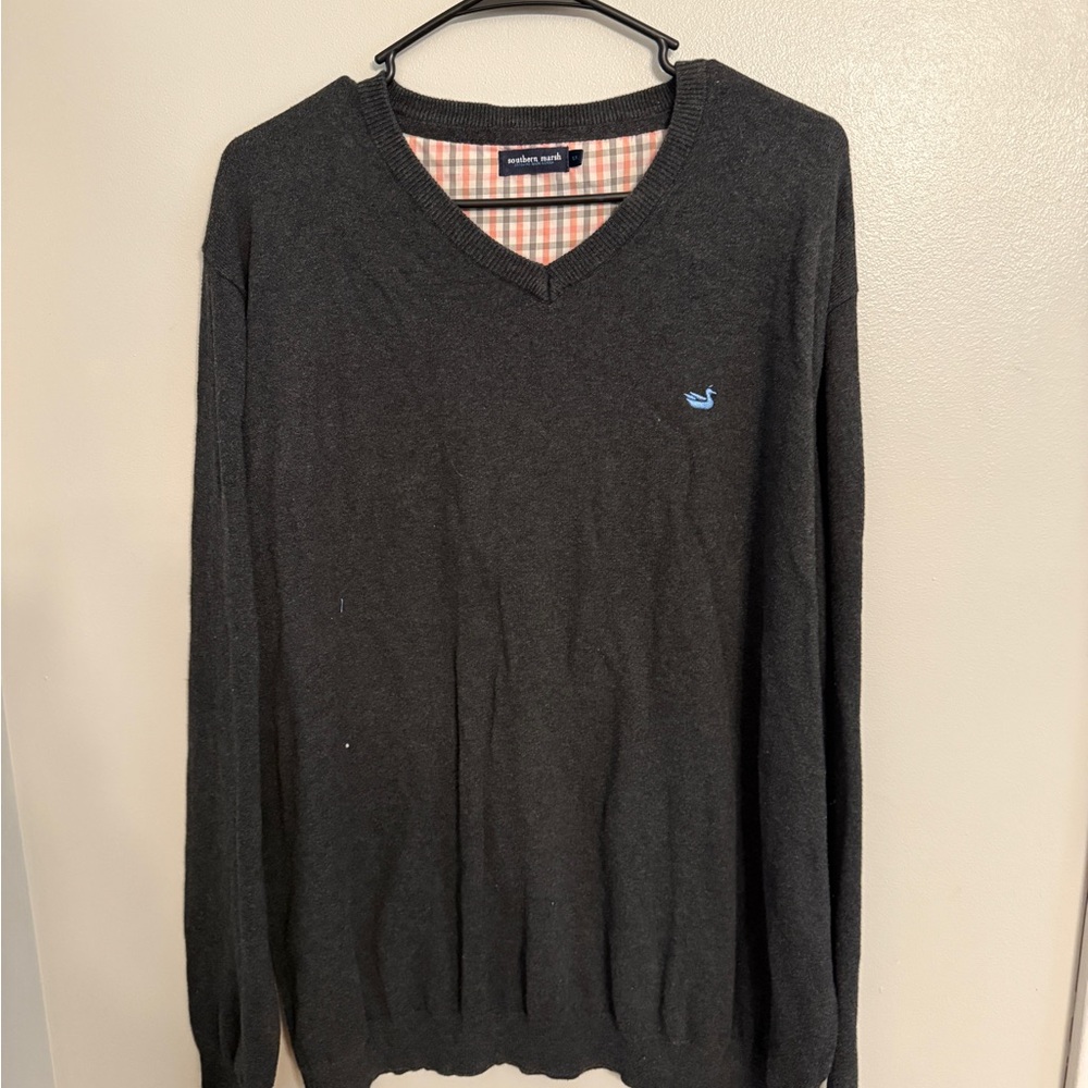 Southern Marsh Men's Dark Gray V-Neck Sweater
